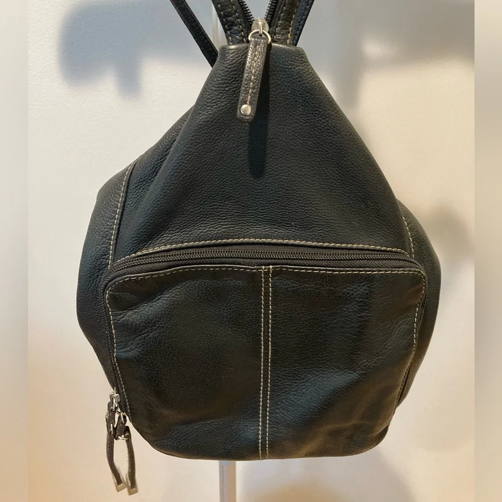 RARE VTG Convertible Tignanello Black Leather Backpack/Hobo Bag‎ Minimalist Y2K